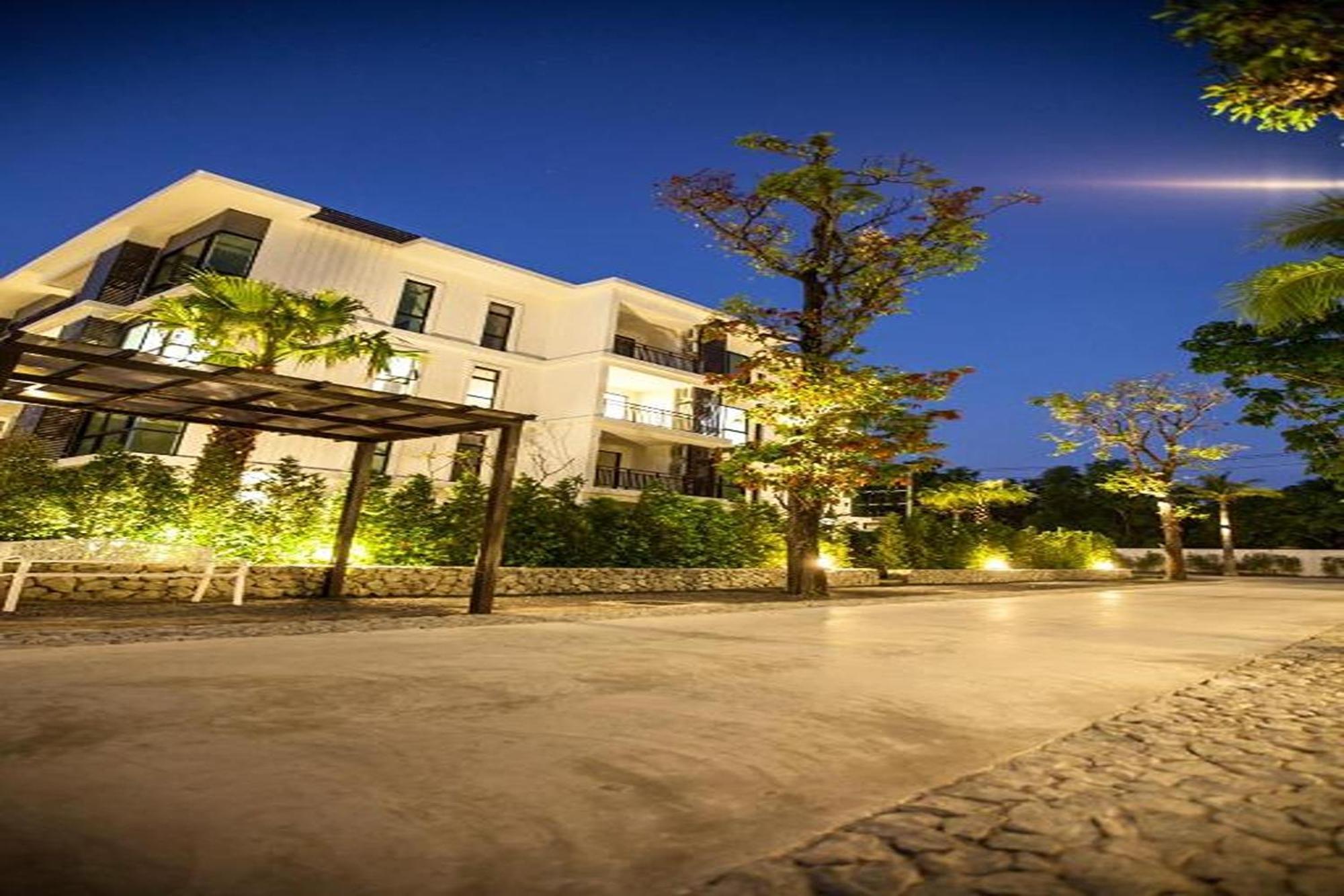 The Title Beach Front Rawai Exterior photo